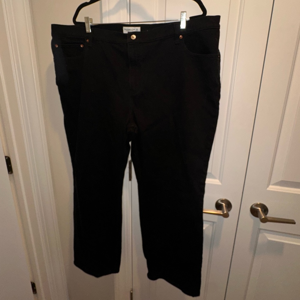 Abercrombie & Fitch Black High Rise 90s Relaxed Jean